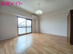 アーバンクレスト 3階ワンルームのリビング/ダイニング