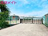 周辺：朝日町立朝日小学校 496m