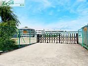 朝日町立朝日小学校 1552m