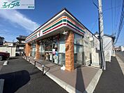 セブンイレブン桑名外堀店 215m