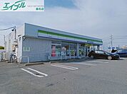 ファミリーマート名四川越店 492m