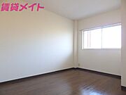 別部屋反転参考写真です。
