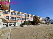 桑名市立大成小学校 834m