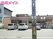 セブンイレブン桑名長島町又木店 624m
