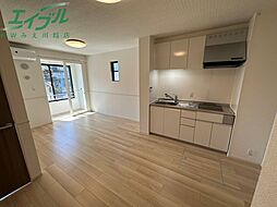 ローレル　I 1階1LDKのリビング/ダイニング