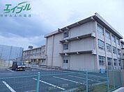 四日市市立八郷小学校 2038m