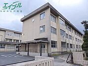 四日市市立西朝明中学校 2050m