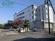 四日市市立富田中学校 1976m