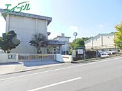 四日市市立羽津中学校 1293m