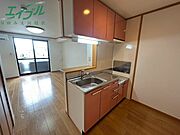 別部屋反転同型写真