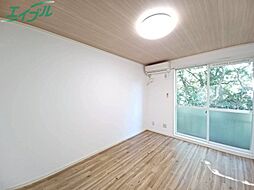 メゾンヤマナカ E棟 1階2DKのリビング/ダイニング