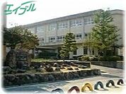 四日市市立川島小学校 1114m
