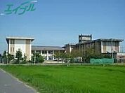 四日市市立桜小学校 1077m