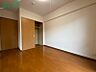 室内：別部屋反転同型写真