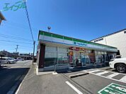 ファミリーマートJR四日市駅前店 232m