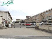 四日市市立海蔵小学校 1717m