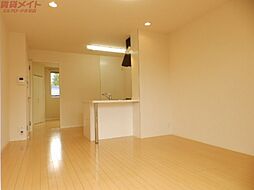 エスティール 1階1LDKのリビング/ダイニング