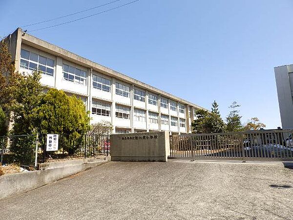 四日市市立笹川小学校