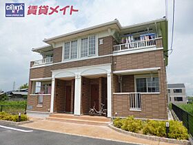 サンビレッジ　伊倉II 101 ｜ 三重県四日市市河原田町（賃貸アパート1LDK・1階・44.18㎡） その1