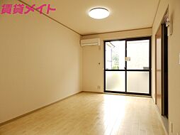 プリムローズ　A 1階2DKのリビング/ダイニング