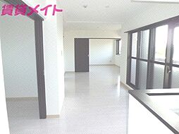 ルシール 2階2LDKのリビング/ダイニング