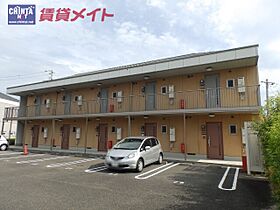 三重県鈴鹿市末広北１丁目（賃貸アパート1R・2階・31.77㎡） その1