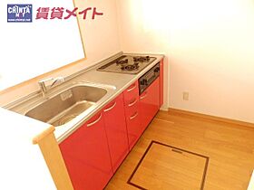 三重県鈴鹿市石垣３丁目（賃貸マンション2LDK・3階・55.70㎡） その4