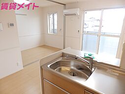 近鉄鈴鹿線 平田町駅 徒歩29分の賃貸アパート 2階1LDKのリビング/ダイニング