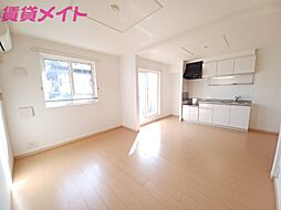 近鉄名古屋線 伊勢若松駅 徒歩5分の賃貸アパート 2階2LDKのリビング/ダイニング