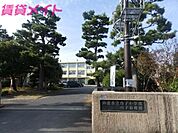 鈴鹿市立白子小学校 123m