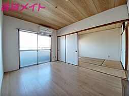 近鉄名古屋線 白子駅 徒歩5分の賃貸マンション 2階2DKのリビング/ダイニング