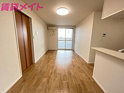 JR関西本線 河原田駅 徒歩18分の賃貸アパート 1階2LDKのリビング/ダイニング