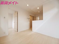 近鉄鈴鹿線 鈴鹿市駅 徒歩8分の賃貸アパート 1階1DKのリビング/ダイニング