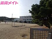 鈴鹿市立若松小学校 1564m