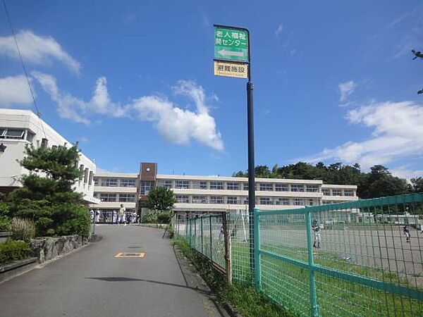 画像20:亀山市立関中学校