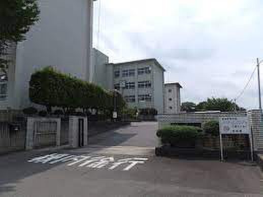 周辺：三重県立亀山高等学校