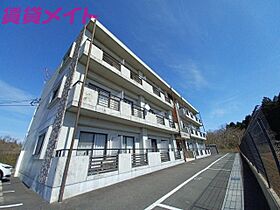 Feel Woods  ｜ 三重県亀山市布気町（賃貸マンション1K・2階・27.00㎡） その1