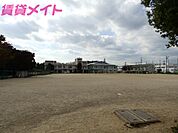 鈴鹿市立白鳥中学校 1300m