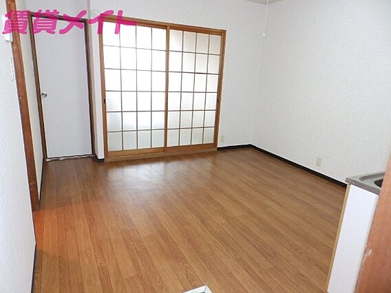 サンセットランド_内装_0