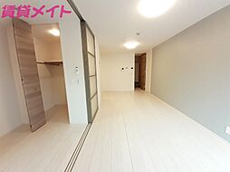 タートルエイト 1階1LDKのリビング/ダイニング