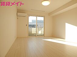 タートルエイト 3階1LDKのリビング/ダイニング