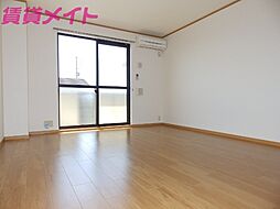 マルベリーII 2階ワンルームのリビング/ダイニング