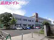 亀山市立亀山東小学校 950m