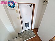 写真は他のお部屋の写真を代用しております。