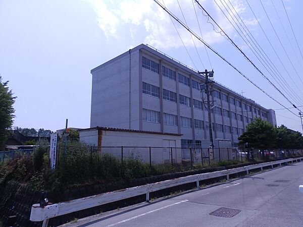 津市立一身田中学校