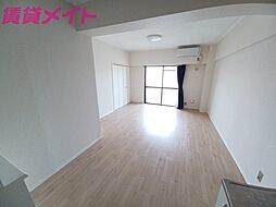 グランドハイツアザミ 3階1DKのリビング/ダイニング