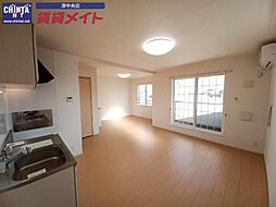 メゾン　シーサイド 2階1LDKのリビング/ダイニング