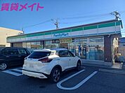ファミリーマート津乙部店 838m