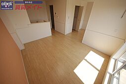 ラフレシール 2階2LDKのリビング/ダイニング