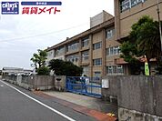 津市立育生小学校 713m